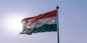 हिंदी कविता रक्त उबलते देख रहा हूँ